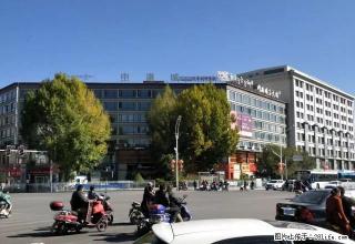 五岔路口 邮电大楼对面中港城 三室 精装修 3500 - 拉萨28生活网 lasa.28life.net
